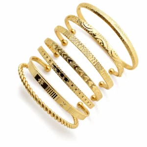 7-teiliges Armband-Set in Goldoptik