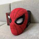 Spinnenheld-Maske mit Ring-Fernbedienung
